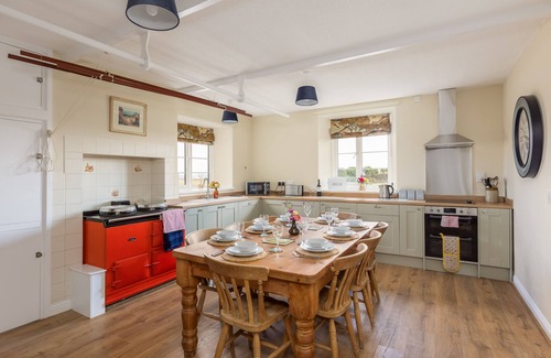 West Heslerton Other | Luxury Farmhouse with stunning Views - Pet Friendly with Hot Tub
