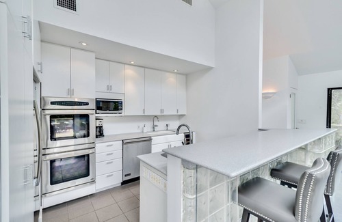Fire Island Pines House | Luxury FI Pines Retreat- Spotless sun-drenched home moments from town and beach.