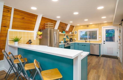 Lincoln City House | Luxury | Fire Place | Hot Tub | Sauna | Walk2Beach