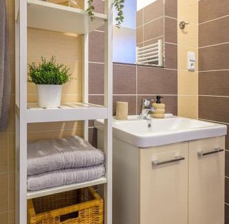 Brno-stred Apartment | Luxury Flat in Brno PurpleRED