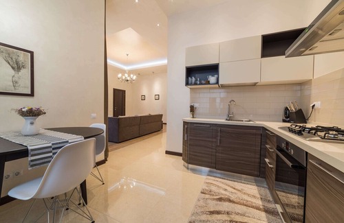 Lypky Apartment | Luxury Flat - Ultimate Location in Center of Kiev
