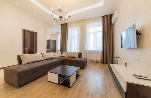 Lypky Apartment | Luxury Flat - Ultimate Location in Center of Kiev