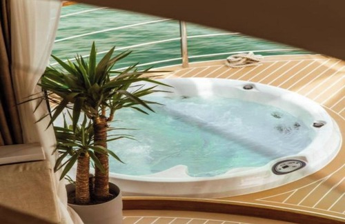 Split Boat Rental | Luxury Floating Apartment Amor