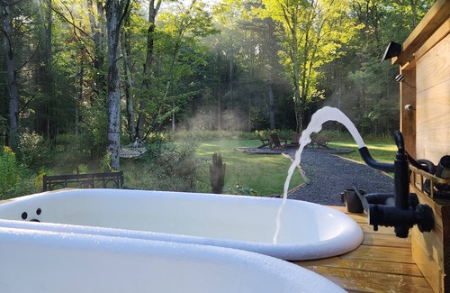 Hammondsport House | Luxury Forest Retreat: Outdoor Sauna & Plunge Tubs