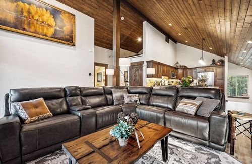 West Glacier House | Luxury Forest Retreat with Hot Tub, Huge Decks & Firepits – 2 miles to Glacier!