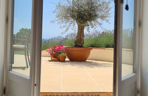 Saint-Loup-en-Comminges Cottage | Luxury gîte with PRIVATE SWIMMING POOL and breathtaking views over the Pyrenees