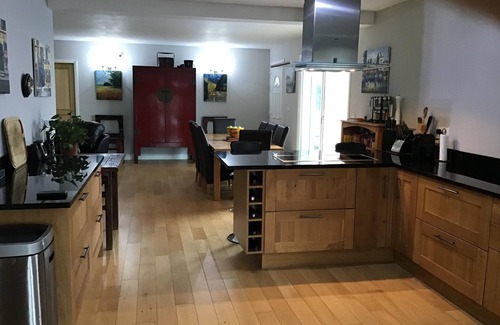 Sainte-Livrade-sur-Lot House | Luxury detached hilltop villa with Heated pool, bar, gym/pool room and WIFI.