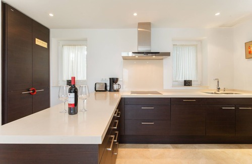 Arcos de la Frontera Villa | Luxury Frontline Golf 4 bed Villa with private pool in a secure gated community