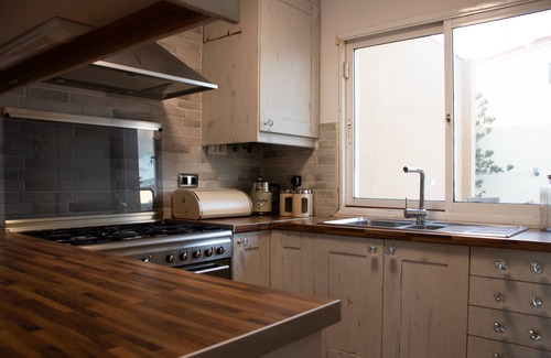 El Medano Villa | Luxury Front line beach villa with beautiful jacuzzi and amazing sea views