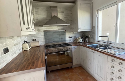 El Medano Villa | Luxury Front line beach villa with beautiful jacuzzi and amazing sea views