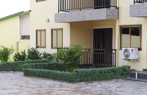 Accra Apartment | Luxury Fully Furnished 3 Bedroom apartment in a Serene residential area in