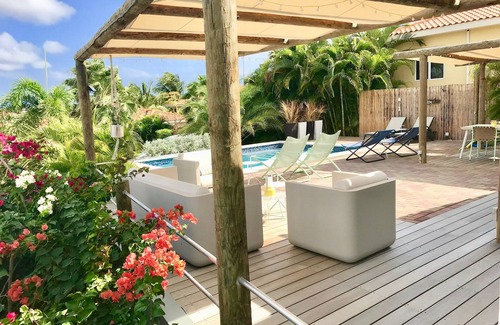 Jan Thiel Villa | luxury, fully renovated villa with private swimming pool with healing magnesium salt