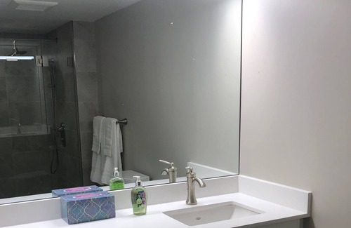 New Westminster Condo | Luxury furnished view condo