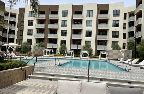 West San Jose Apartment | Luxury Furnished Apartment near Santana Row Westfield Mall Santa Clara /San Jose