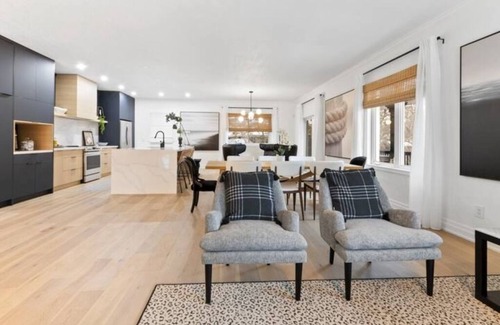 Wasaga Beach House | Luxury Furnished Home Near Collingwood For Rent