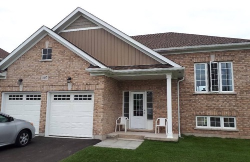 Fort Erie House | Luxury Furnished House Niagara Region Fort Erie Ontario
