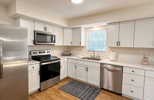 Radcliff House | Luxury furnishings, space for everyone. Great location!