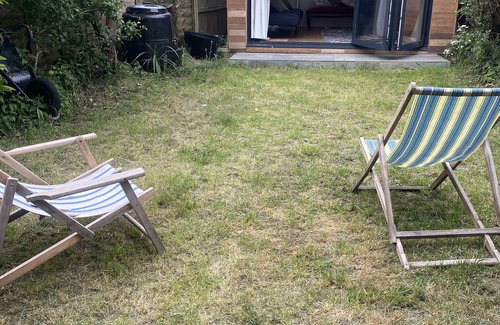 West Putney Cabin | Luxury Garden Cabin near River Thames and Richmond Park