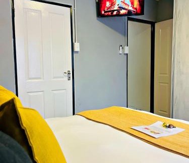 Riebeeckstad Apartment | Luxury Garden Cottage in Welkom