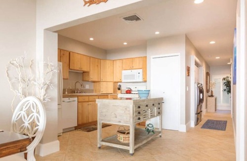 Wailua House Lots Condo | Luxury Gated Oceanfront Condo on Ground Floor