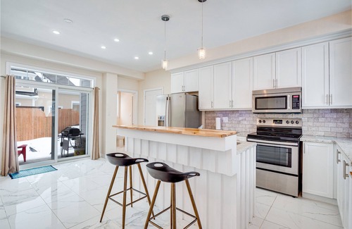 Lafontaine House | Luxury Georgian Bay gem, heated pool! Hot tub, close to trails & lake