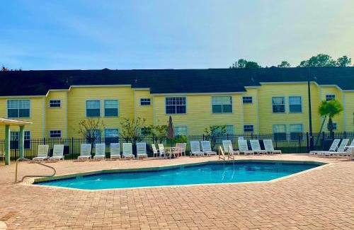 Royal Palm Bay Apartment | Luxury Getaway 3BR Apartment near Disney Parks