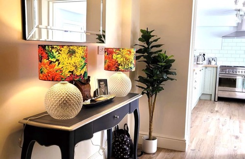 Montpellier Apartment | Luxury Getaway, Cheltenham's Finest Location