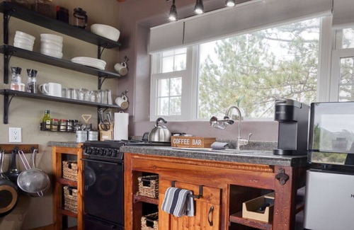 Hot Springs Cabin | Luxury Getaway Near Mineral Spa - Ponderosa Cabin