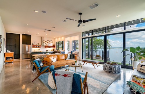 Canyon Lake House | Luxury Getaway - Waterfront, 4 BD, hot tub, stargazing.