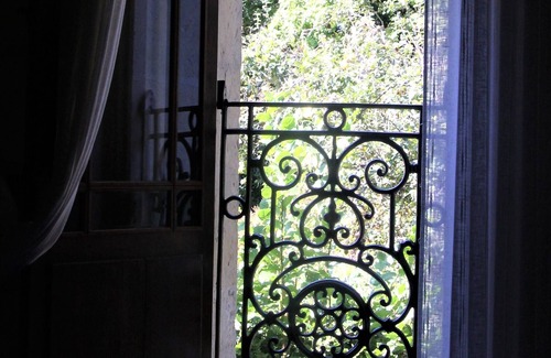 Brion Cottage | Luxury gites & B&B, near Saumur, in 18thC former wine estate, heated pool