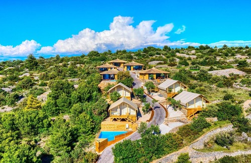 Susica House | Luxury Glamp New Horizons III
