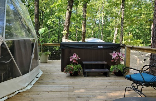 Lincolnton House | Luxury Glamping Domes