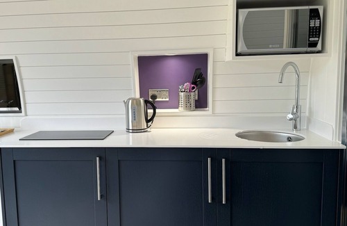 Scarborough Cabin | Luxury Glamping Pod In National Park Coastal Area - Clarence