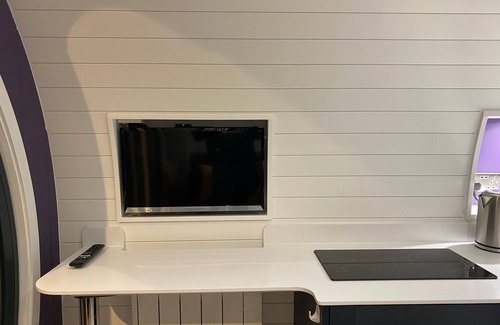 Scarborough Cabin | Luxury Glamping Pod In National Park Coastal Area - Clarence