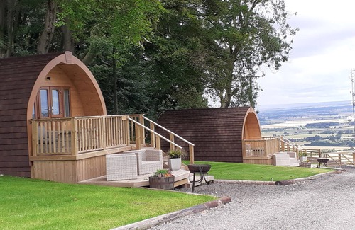 West Heslerton Cabin | Luxury Glamping Pods on a secluded quiet site. 1 Unit available.