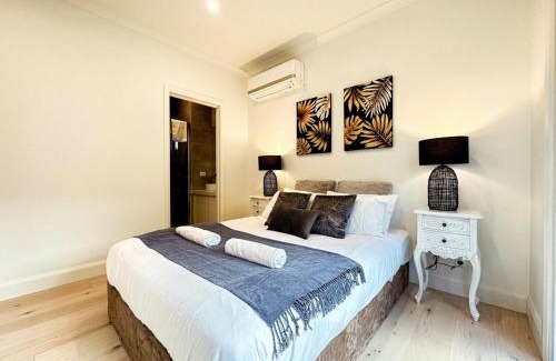 Glen Waverley House | Luxury Glen Waverley Townhouse 4br3ba Backyard