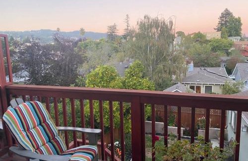 Glenview House | Luxury Glenview Retreat with Stunning Amenities