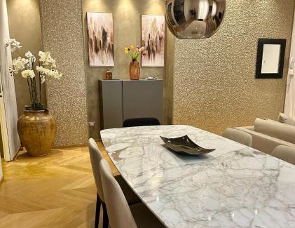Central Station Apartment | Luxury Gold Apartment