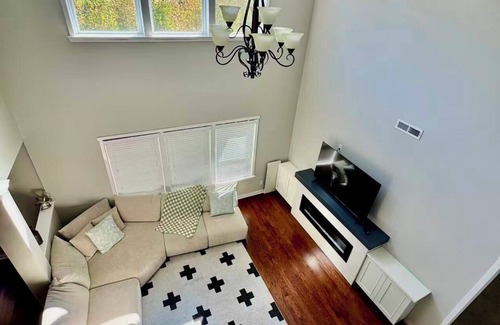 Monroe House | Luxury Golf Comm house w Pond, Pool & Tennis