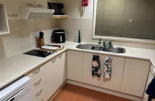 Salamander Bay Apartment | Luxury Golf Course Townhouse, direct golf course frontage-FREE NIGHTS
