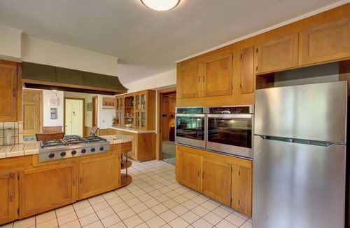 Texarkana House | Luxury Golf Course Getaway at Texarkana Country Club.