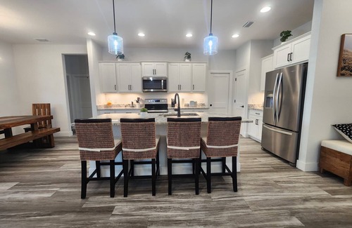 Pine Valley House | Luxury Golf Course Retreat with Heated Pool & Spa