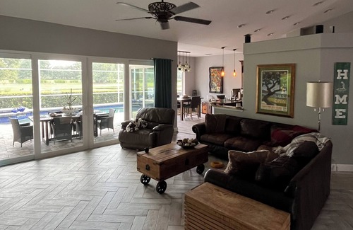 Heathrow House | Luxury Golf Retreat Near Downtown Orlando, Universals, and Disney
