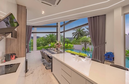 Kathu Villa | Luxury Golfside Villa near Patong - Villa Priva