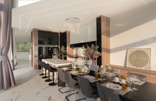 Kathu Villa | Luxury Golfside Villa near Patong - Villa Priva