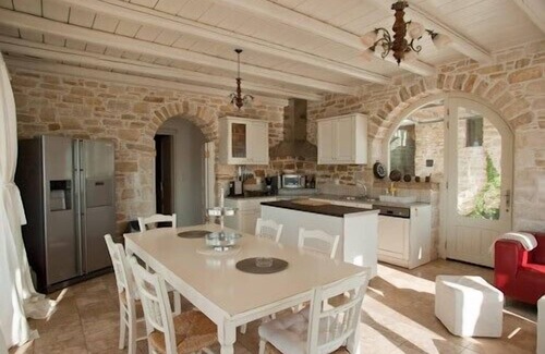 Pitsidia Villa | Luxury-Villa-Sea View-Infinity-Pool-Jacuzzi-8people-Matala-Phaistos-Komos-Beach