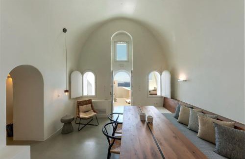 Fira Villa | Luxury Grand Santorini Villa 3 Bedrooms Unforgettable Caldera Sea Views & Outdoor Hot Tub Fira