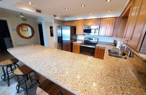 Crescent Beach Condo | Luxury Ground Floor Condo - Oceanfront with Pool Access