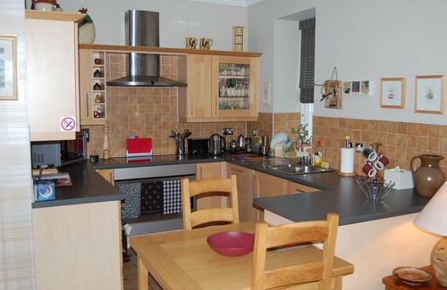 Alexandria Apartment | Luxury Ground Floor Apt