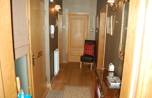 Alexandria Apartment | Luxury Ground Floor Apt